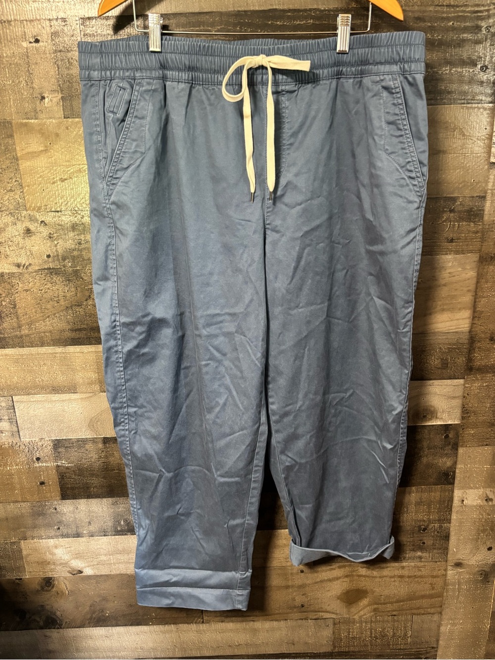 NWT Lane Bryant Cropped Drawstring Pants in Dusty Blue with Cream Tie W20